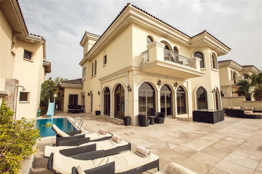 4 Bedroom Villa In Palm Jumeirah Villas Alpha Holiday Lettings