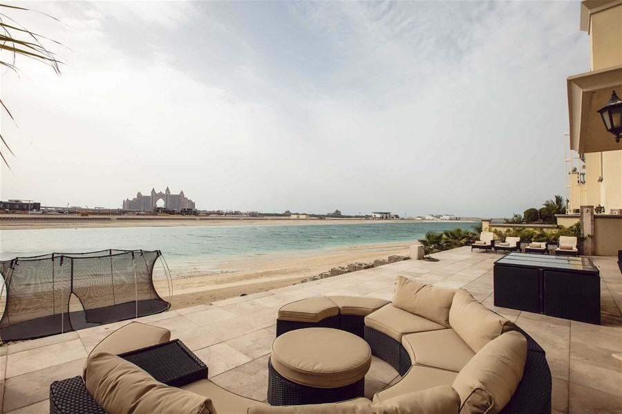 4 Bedroom Villa In Palm Jumeirah Villas Alpha Holiday Lettings