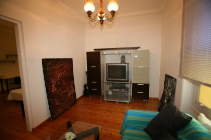 4 bedroom Apartment for rent in Exarchia